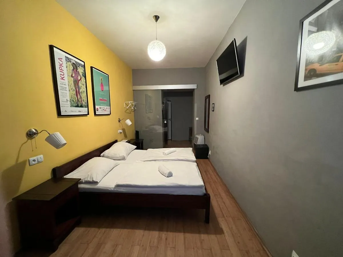 Hotel Central Studios